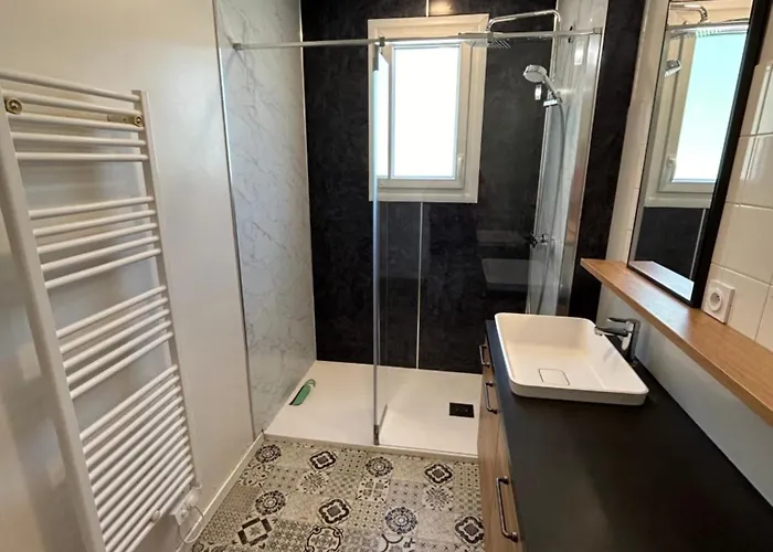 Vintage 63 Le Hameau 1936 *